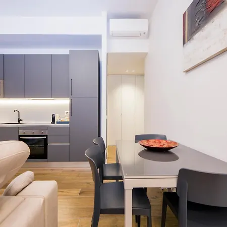 Joivy Chic In Piazza Dante, Apartment