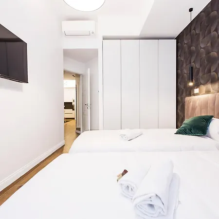 Apartment Joivy Chic In Piazza Dante, Genoa