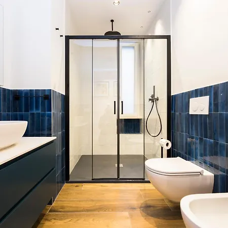 Apartment Joivy Chic In Piazza Dante,